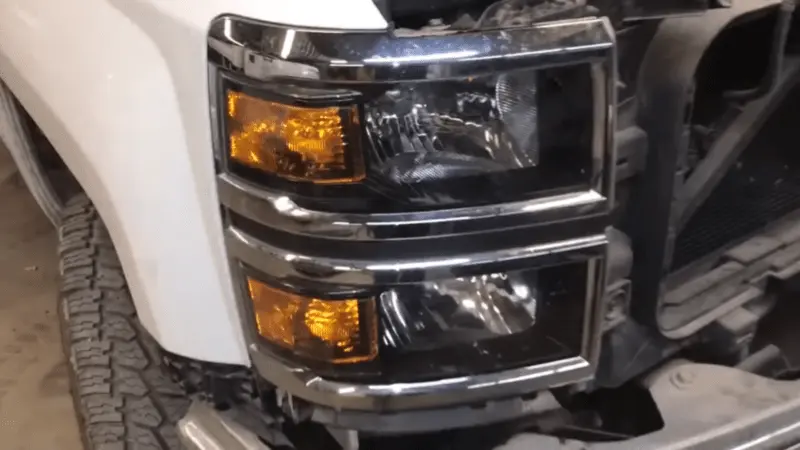 important factors when replacing the headlight bulb of chevy silverado 2014