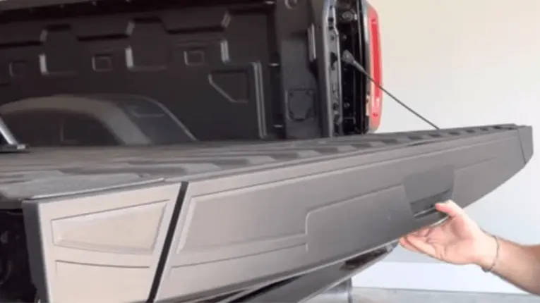 how do you fix the gmc multipro tailgate problems